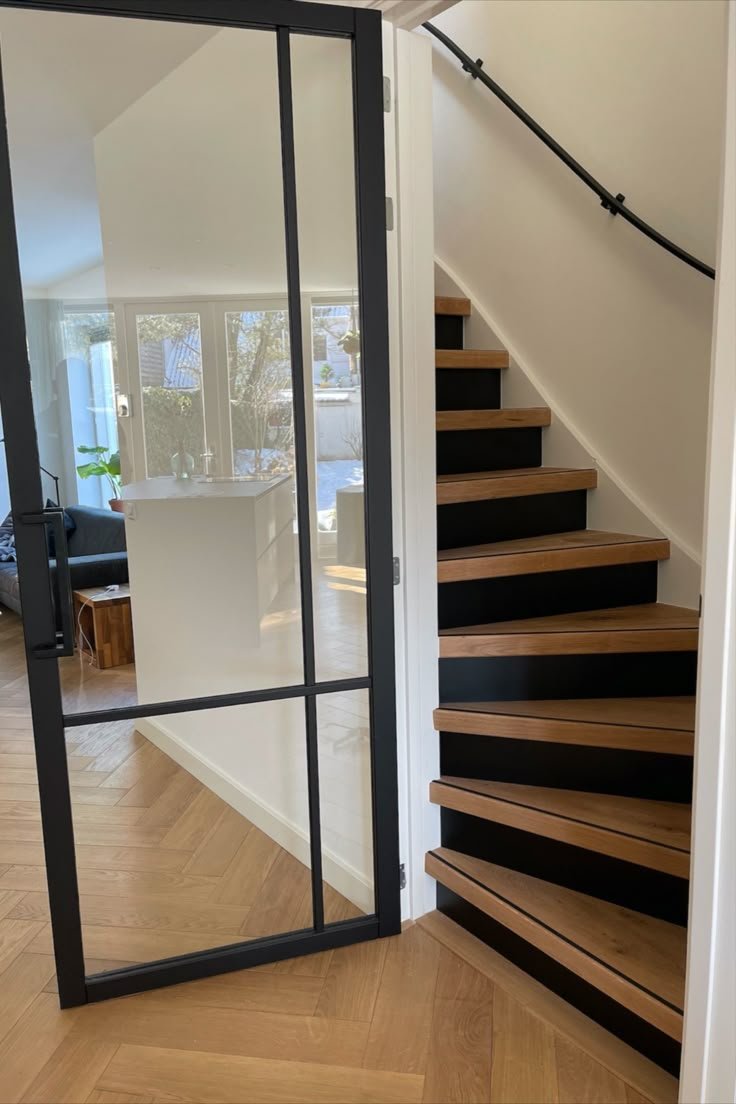 Trap renovatie met profiel zonder verlichting